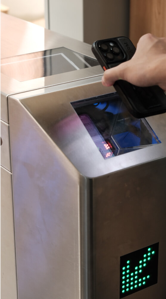 門禁閘門掃描情境